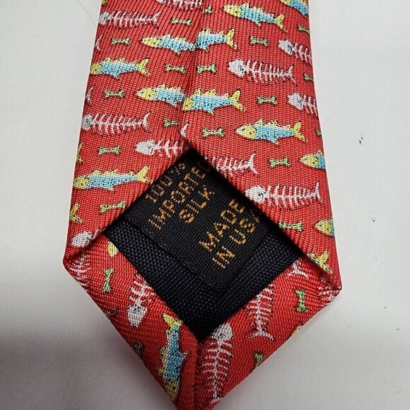 PETER BLAIR FISH BONE FISHING DESIGNER NECKTIE TIE RED 100% SILK MADE IN USA - Picture 5 of 6